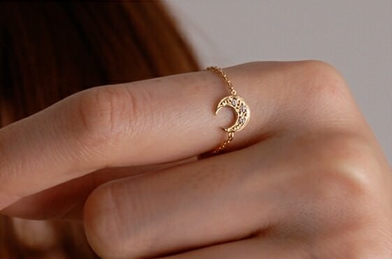 K18ゴールドとダイヤモンドのチェーンリング「ルミエール」